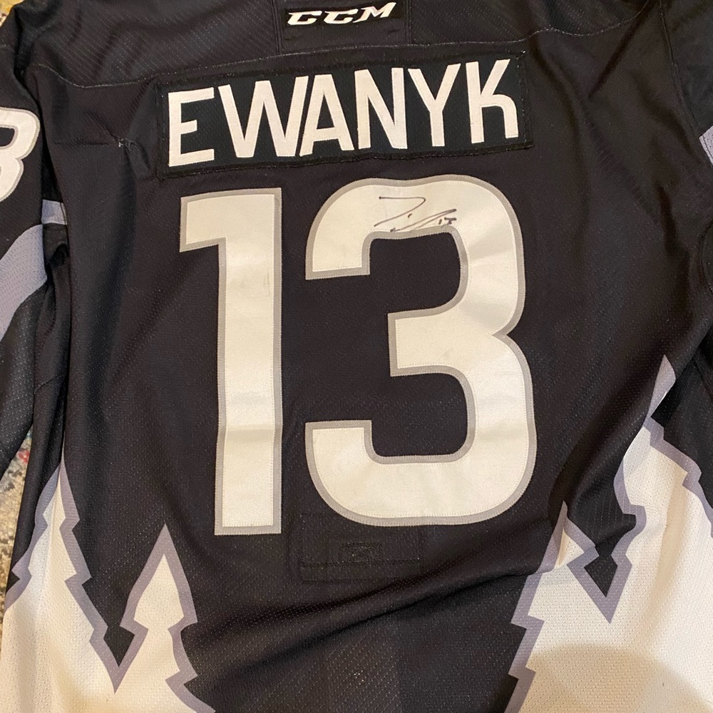 Signed Idaho Steelheads Travis Ewanyk Jersey
